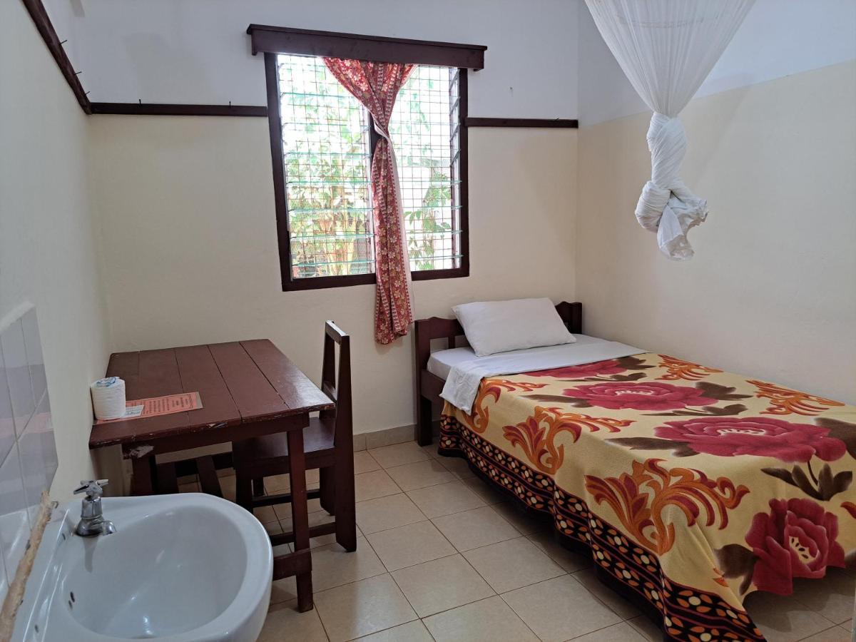 Kwale Golden Guest House Exterior photo